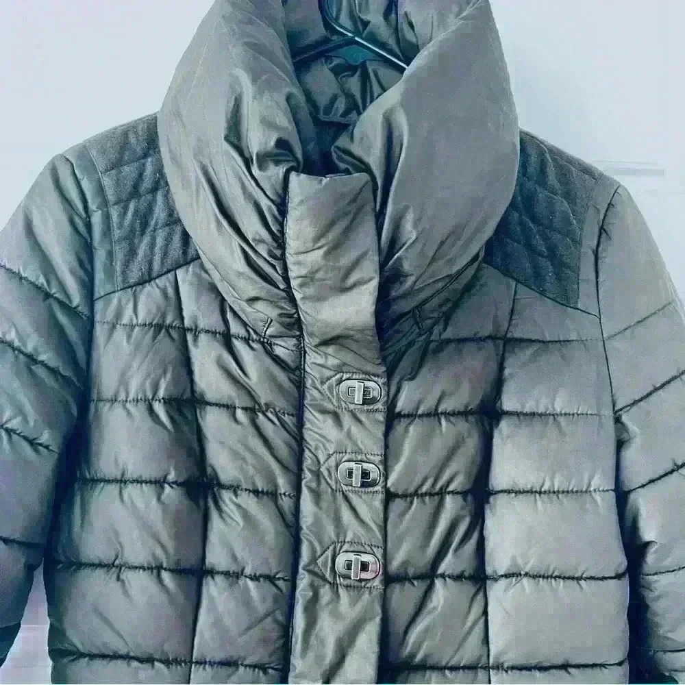 MEXX  GREEN WINTER PUFFER WAIST JACKET PARKA ROUND NECK SIZE SMALL